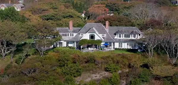A Beautiful Home in the Hamptons