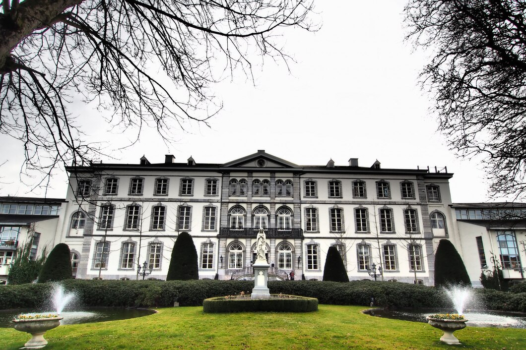 76,000 Square Feet Mansion