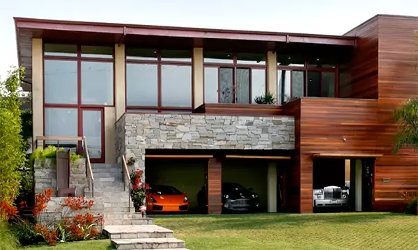 A luxury garage apartment